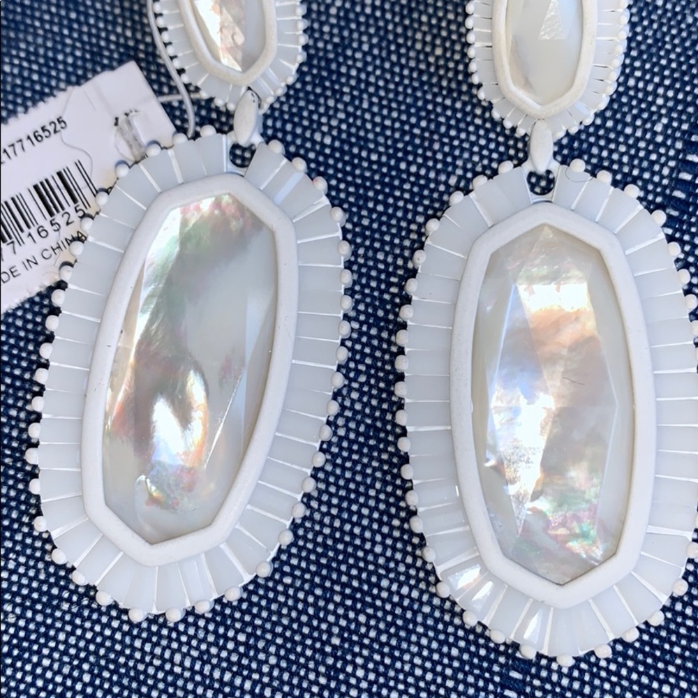 NWT Kendra Scott White Kaki Statement Earrings - Picture 2 of 4